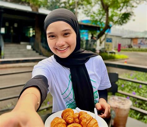 naisa sabdula|Naisa Sabdula .